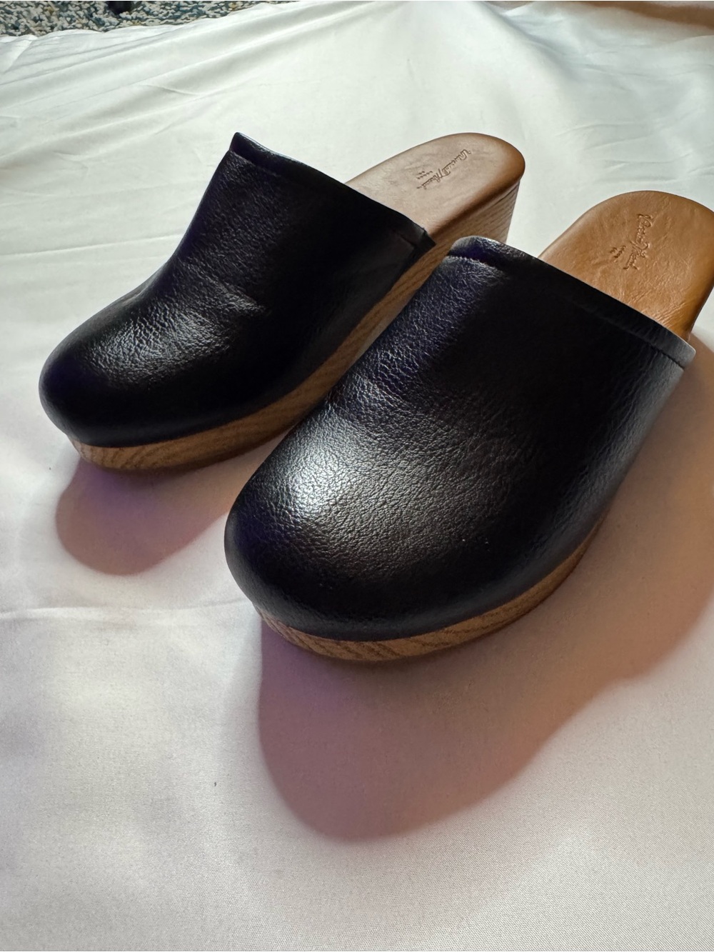 Universal Thread Women's Clog Mules - Classic Slip-On